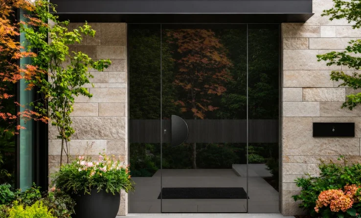 puerta pivotantes exterior
